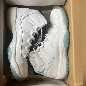 Jordan legend blue 11 size 7y gs all items authentic